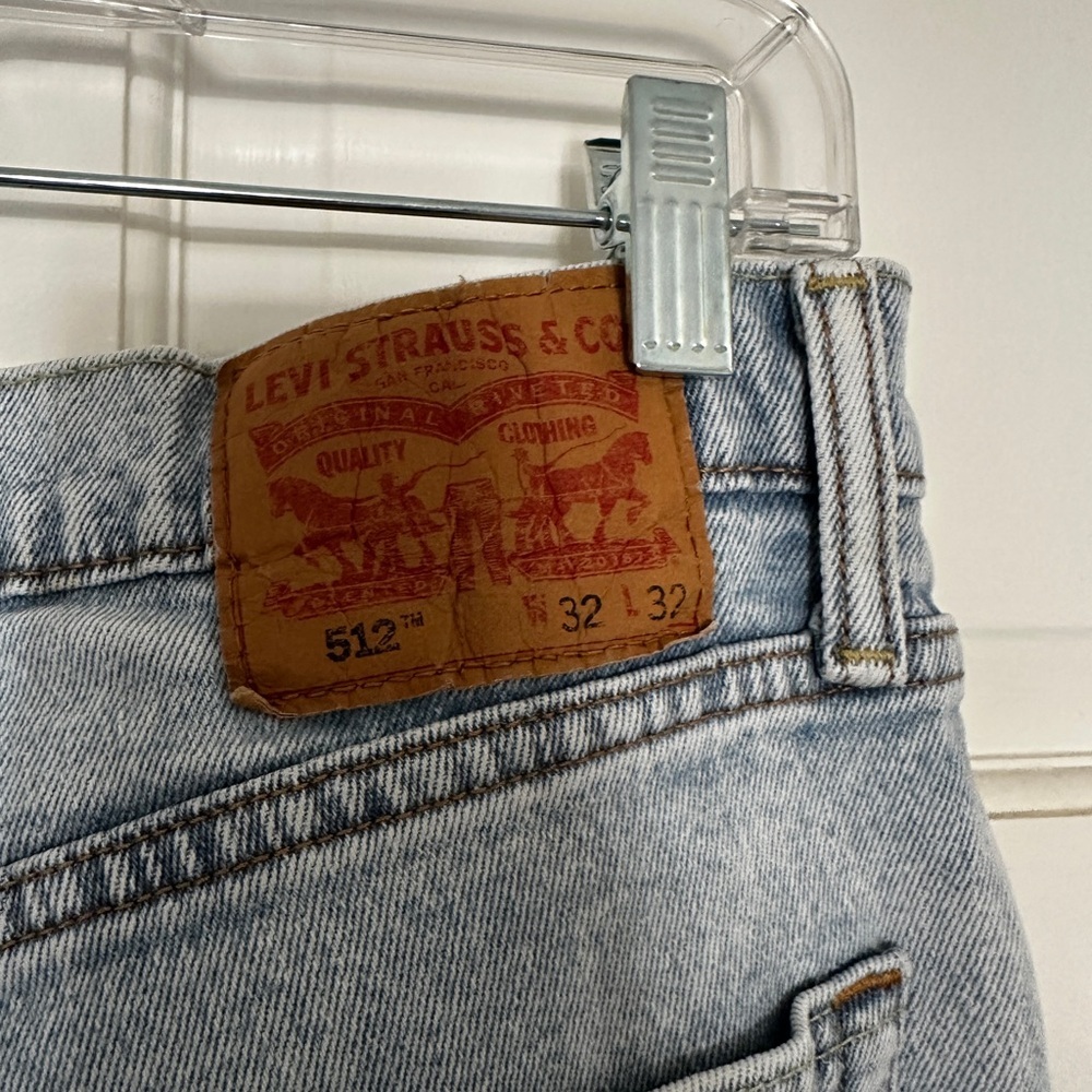 - Levi’s 512. Light wash cut off - Picture 6 of 6